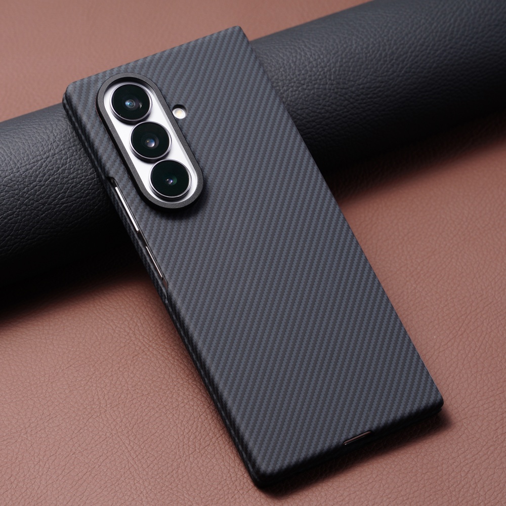 Coque Ultra Fine en Fibre de C - Glass Bed avis et prix